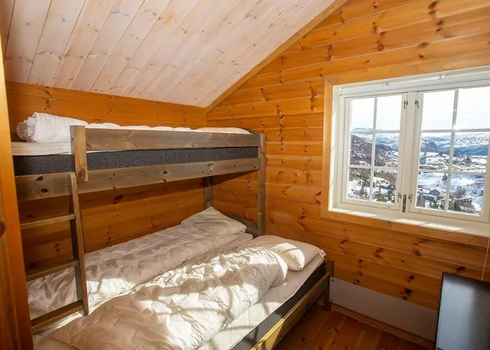 Six bedroom Holiday Cottage Villa *