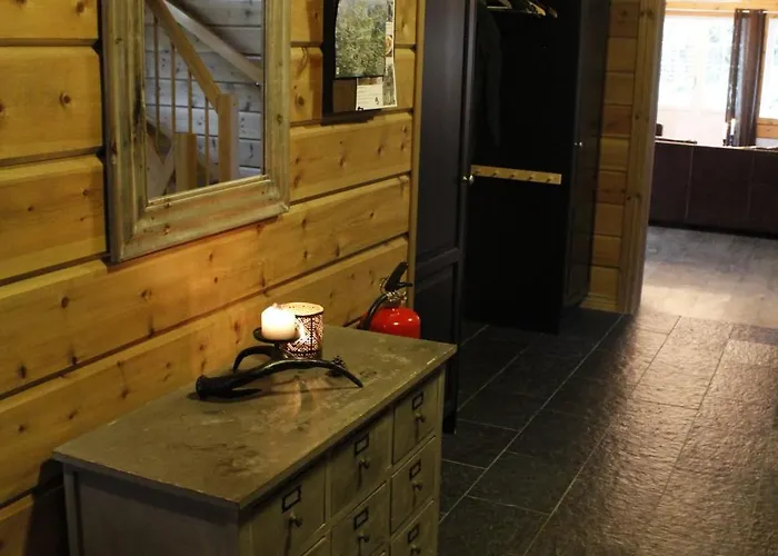 Six bedroom Holiday Cottage Sinnes